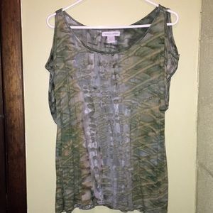 Nomadic Traders peekaboo shoulder top.  Size XL.
